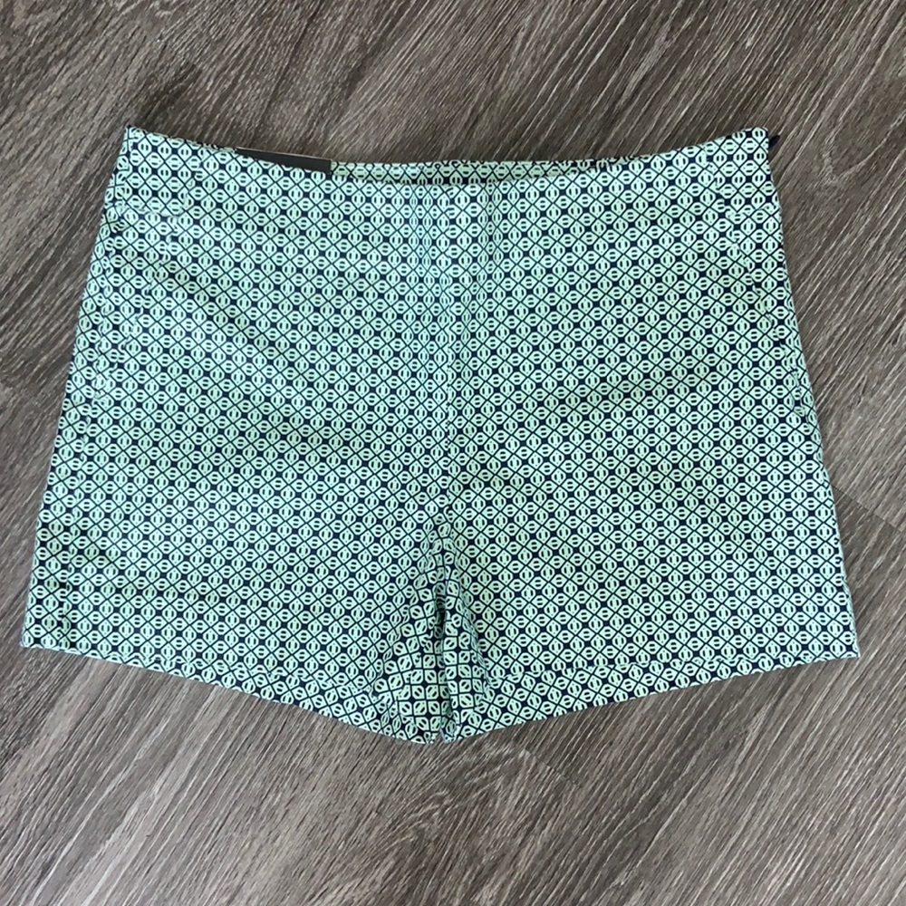 NWT Banana Republic Printed 3.5” Short